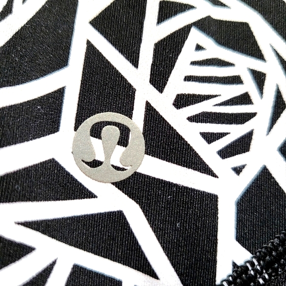 🍋Like New Lululemon Real Quick Crop - Picture 11 of 12